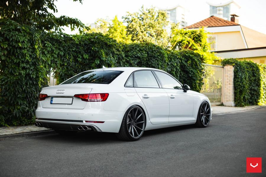  Audi A4 Sedan Quattro on Vossen Wheels (CVT) 2017 года  (фото 9 из 18)